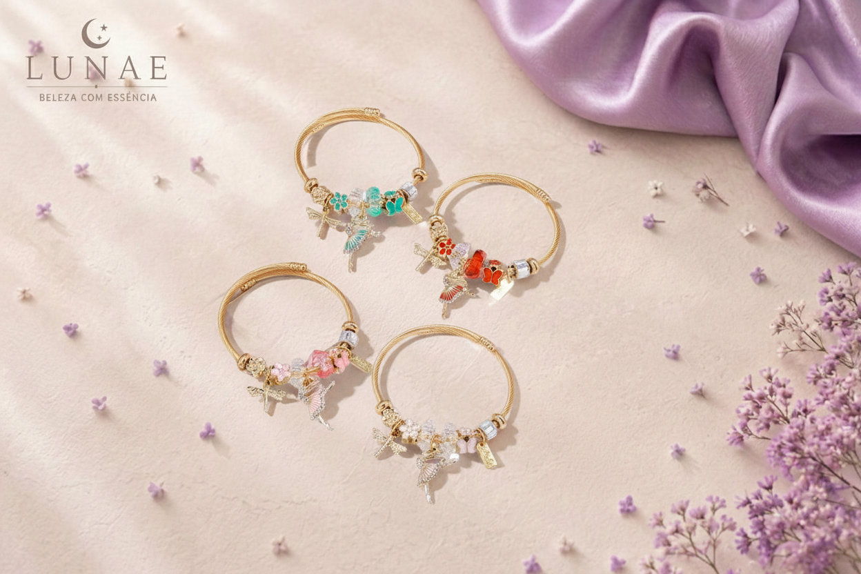 Pulseiras no fundo Lunae