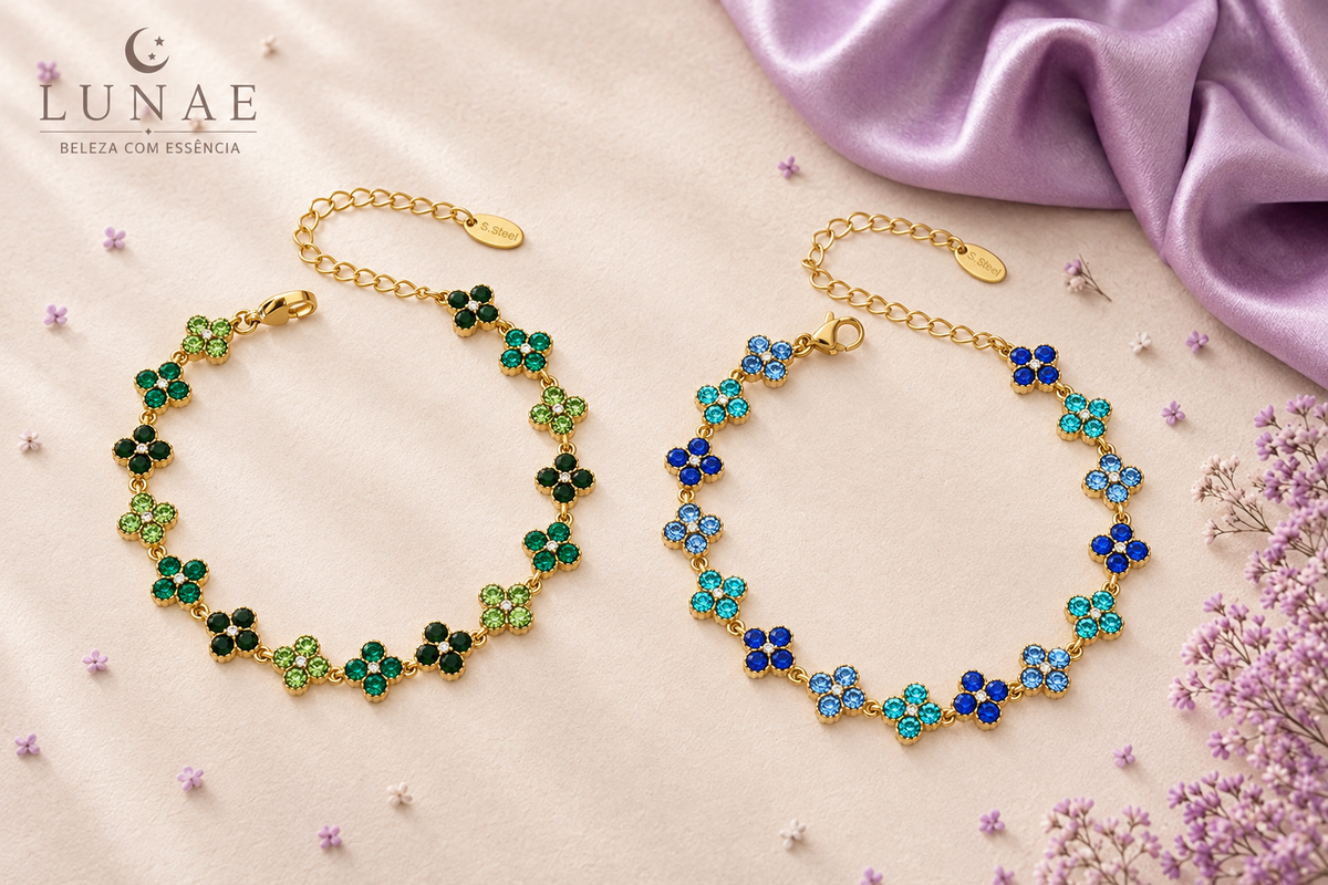 Pulseiras verde e azul no fundo Lunae